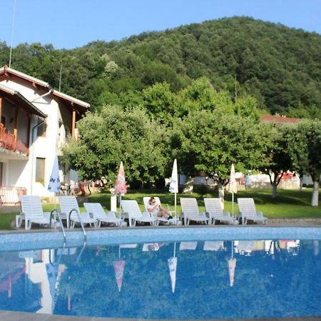 By The River Hotel Complex Balcaneţ Exterior foto