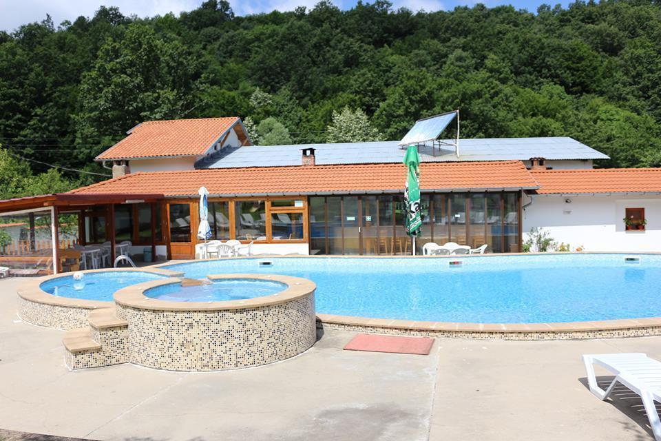 By The River Hotel Complex Balcaneţ Exterior foto